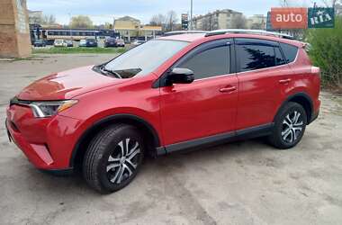 Позашляховик / Кросовер Toyota RAV4 2017 в Василькові