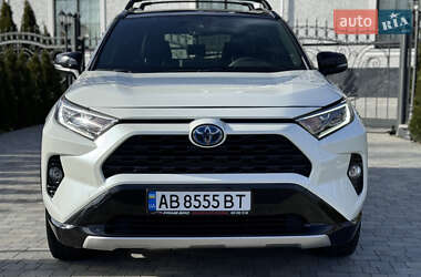 Позашляховик / Кросовер Toyota RAV4 2019 в 