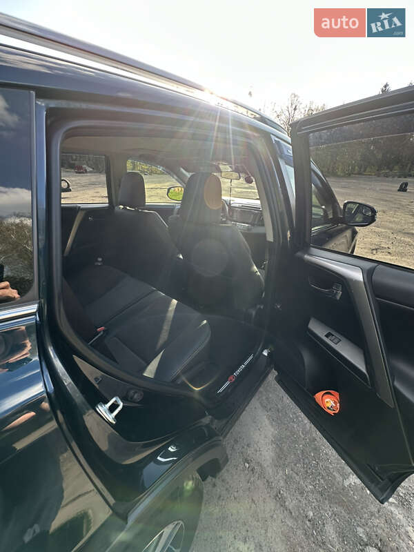 Внедорожник / Кроссовер Toyota RAV4 2016 в Львове фото 14 Внедорожник / Кроссовер Toyota RAV4 2016 в Львове