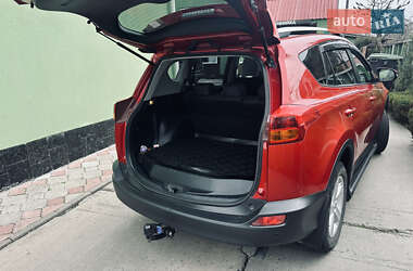 Внедорожник / Кроссовер Toyota RAV4 2013 в 