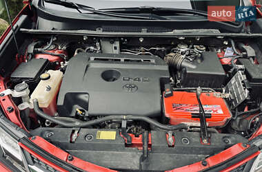 Внедорожник / Кроссовер Toyota RAV4 2013 в 