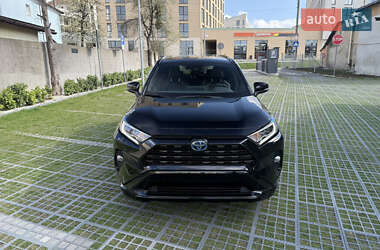 Внедорожник / Кроссовер Toyota RAV4 2020 в Львове