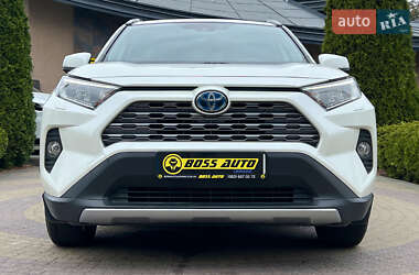 Внедорожник / Кроссовер Toyota RAV4 2019 в 