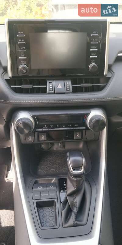 Позашляховик / Кросовер Toyota RAV4 2020 в Львові фото 13 Позашляховик / Кросовер Toyota RAV4 2020 в Львові