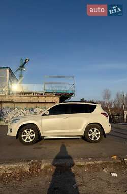 Внедорожник / Кроссовер Toyota RAV4 2010 в 