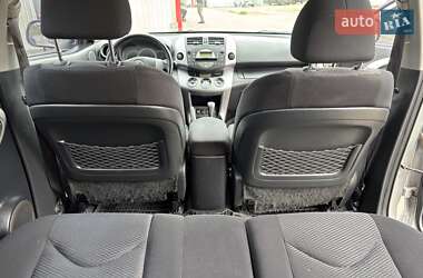 Внедорожник / Кроссовер Toyota RAV4 2006 в 