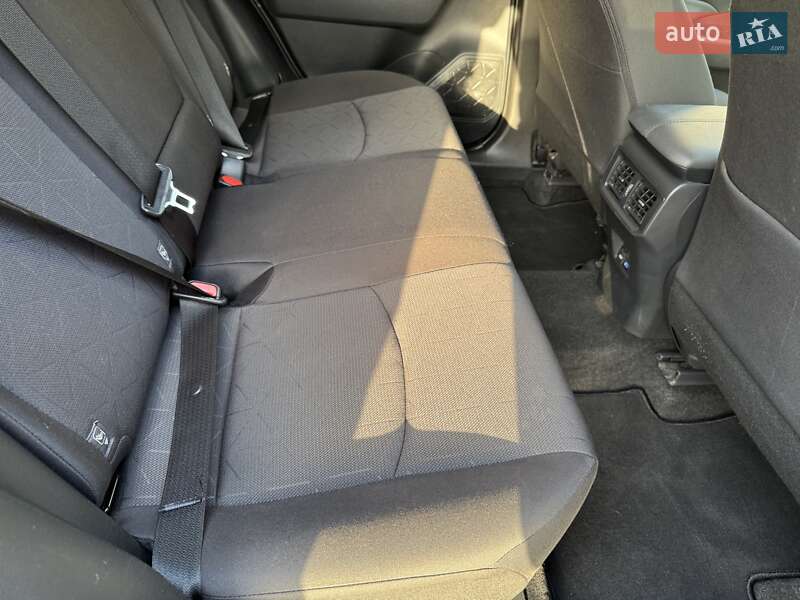 Позашляховик / Кросовер Toyota RAV4 2022 в Львові