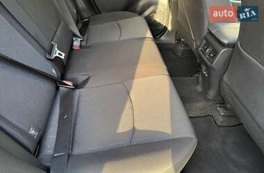 Внедорожник / Кроссовер Toyota RAV4 2022 в 