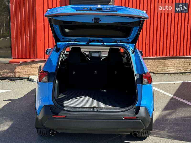 Позашляховик / Кросовер Toyota RAV4 2019 в Одесі