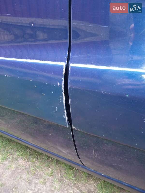 Внедорожник / Кроссовер Toyota RAV4 2002 в Сарнах