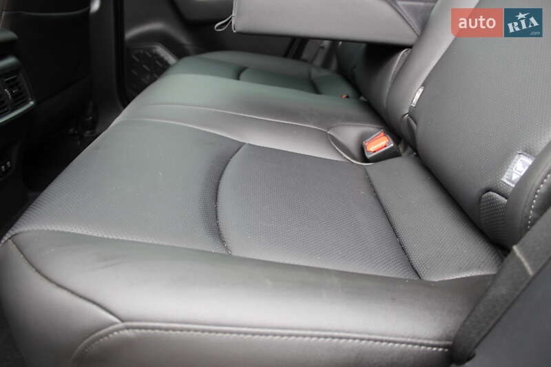 Внедорожник / Кроссовер Toyota RAV4 2022 в Ровно