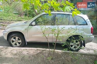 Позашляховик / Кросовер Toyota RAV4 2007 в 