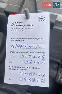 Внедорожник / Кроссовер Toyota RAV4 2016 в 