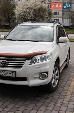 Внедорожник / Кроссовер Toyota RAV4 2010 в 