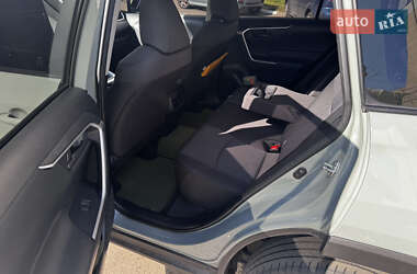 Внедорожник / Кроссовер Toyota RAV4 2022 в 