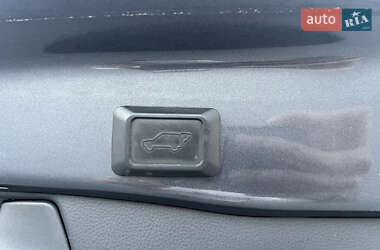 Внедорожник / Кроссовер Toyota RAV4 2019 в 