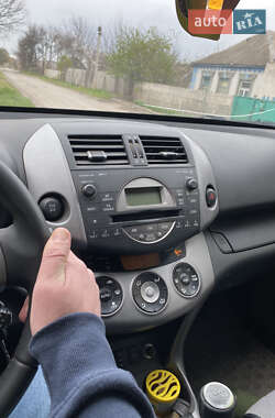 Внедорожник / Кроссовер Toyota RAV4 2007 в 