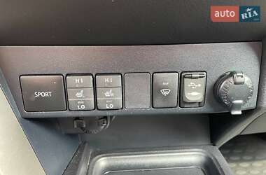 Позашляховик / Кросовер Toyota RAV4 2013 в 