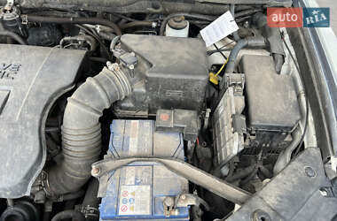 Внедорожник / Кроссовер Toyota RAV4 2011 в 