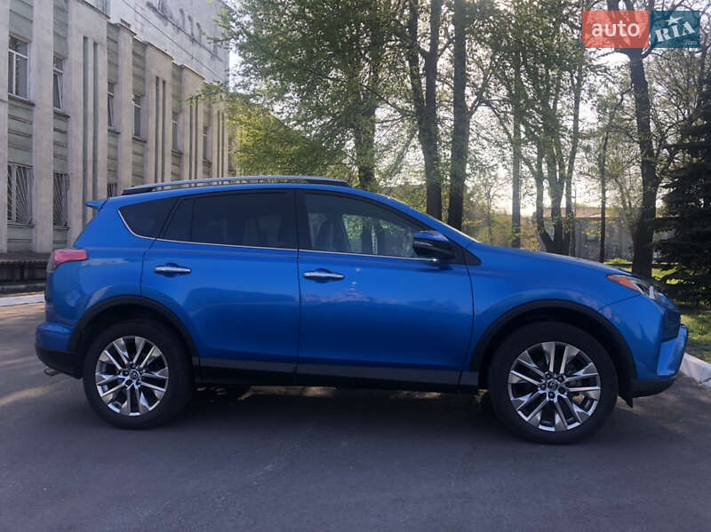 Позашляховик / Кросовер Toyota RAV4 2017 в Кам'янському фото 5 Позашляховик / Кросовер Toyota RAV4 2017 в Кам'янському