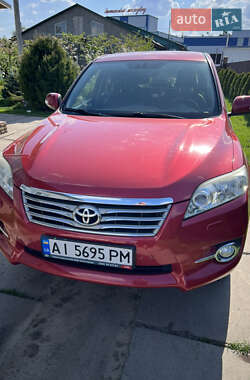 Внедорожник / Кроссовер Toyota RAV4 2012 в 