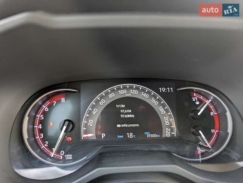 Позашляховик / Кросовер Toyota RAV4 2019 в Львові