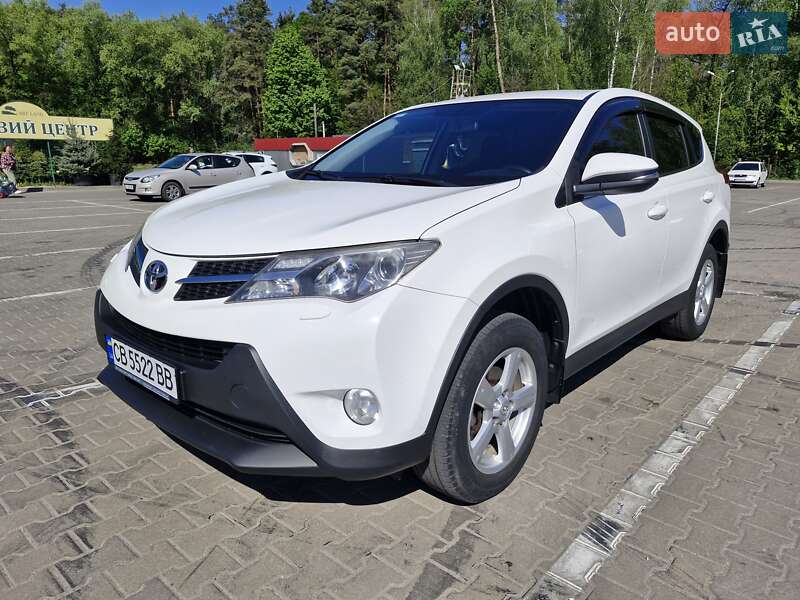Позашляховик / Кросовер Toyota RAV4 2014 в Чернігові