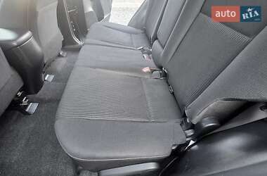 Внедорожник / Кроссовер Toyota RAV4 2014 в 