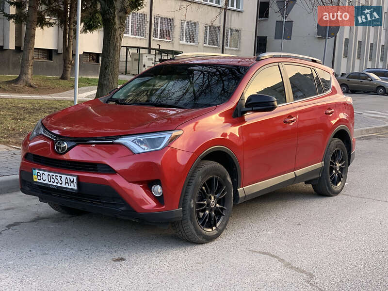 Внедорожник / Кроссовер Toyota RAV4 2016 в Львове