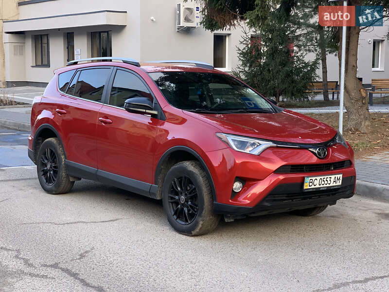 Внедорожник / Кроссовер Toyota RAV4 2016 в Львове
