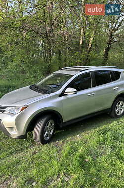 Позашляховик / Кросовер Toyota RAV4 2014 в 