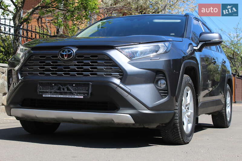 Внедорожник / Кроссовер Toyota RAV4 2022 в Ровно