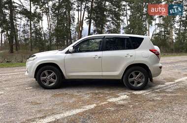 Внедорожник / Кроссовер Toyota RAV4 2010 в 