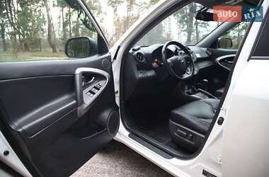 Внедорожник / Кроссовер Toyota RAV4 2010 в 