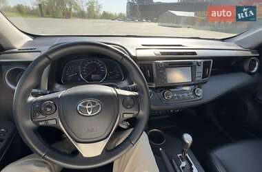 Внедорожник / Кроссовер Toyota RAV4 2013 в 