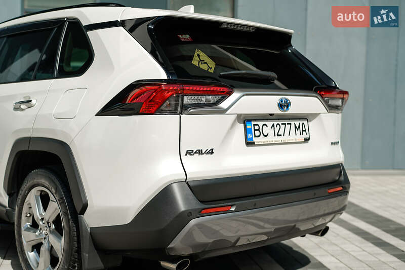 Позашляховик / Кросовер Toyota RAV4 2020 в Львові фото 4 Позашляховик / Кросовер Toyota RAV4 2020 в Львові