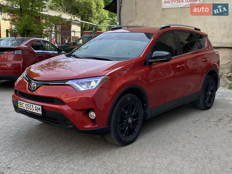 Внедорожник / Кроссовер Toyota RAV4 2016 в Львове
