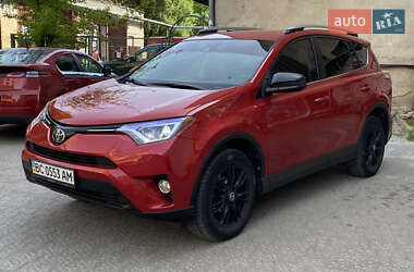 Позашляховик / Кросовер Toyota RAV4 2016 в 