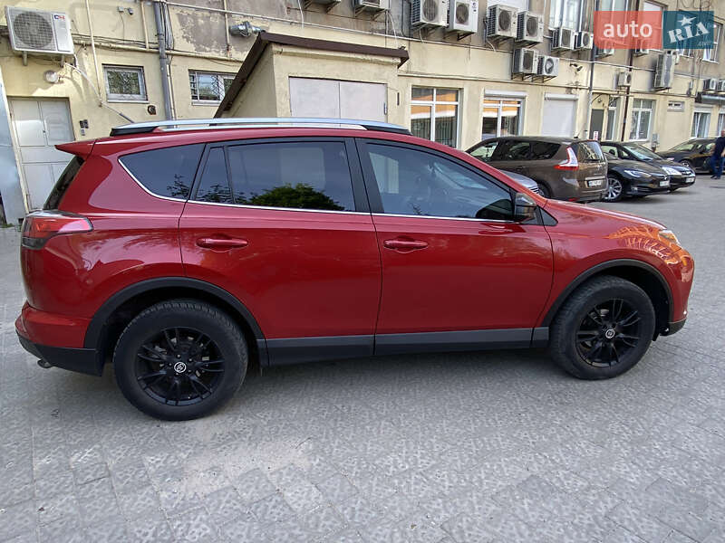 Внедорожник / Кроссовер Toyota RAV4 2016 в Львове