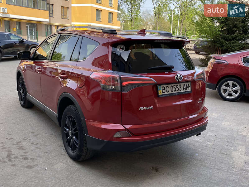 Внедорожник / Кроссовер Toyota RAV4 2016 в Львове