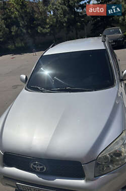 Позашляховик / Кросовер Toyota RAV4 2006 в 