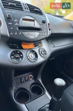 Внедорожник / Кроссовер Toyota RAV4 2008 в 