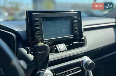 Внедорожник / Кроссовер Toyota RAV4 2020 в 