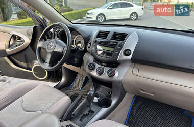 Внедорожник / Кроссовер Toyota RAV4 2007 в 