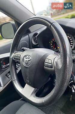 Позашляховик / Кросовер Toyota RAV4 2010 в 