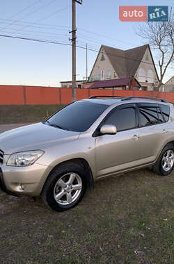 Внедорожник / Кроссовер Toyota RAV4 2006 в 