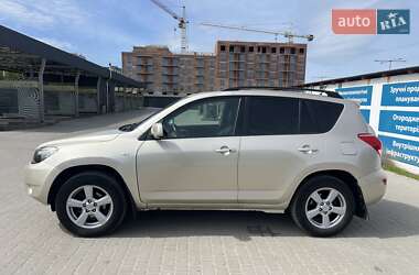 Внедорожник / Кроссовер Toyota RAV4 2006 в 