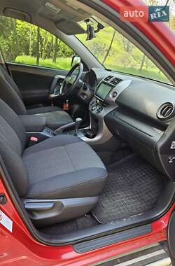 Внедорожник / Кроссовер Toyota RAV4 2007 в 