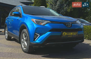 Позашляховик / Кросовер Toyota RAV4 2017 в Львові