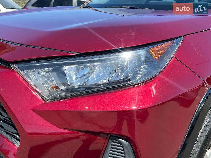 Позашляховик / Кросовер Toyota RAV4 2019 в Одесі